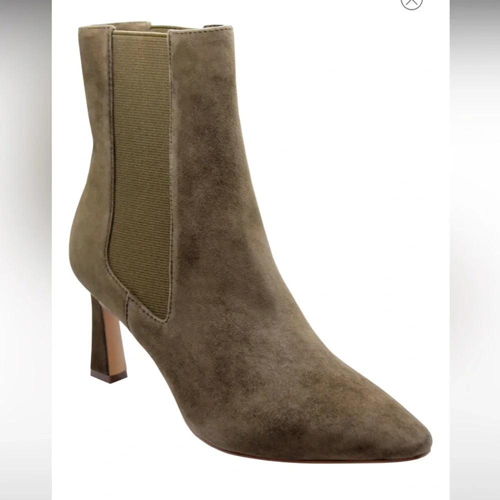 Chisel Pointed Toe Chelsea Boot - Picture 6 of 6